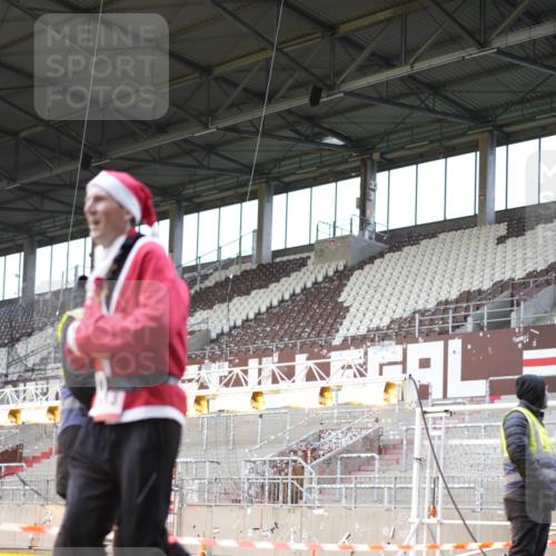 07.12.2025 - St. Pauli X-Mass-Run No. 15 Patografie http://msf.ph/oto/9372143 07.12.2025 11:48:39 Ziel 732, 1613, 1891, 1911, 1926, 1927, 1966, 1967, 2008, 2075, 2148, 2432, 2717, 2718, 3023, 3388, 3646, 3926, 4134, 4423, 4424, 4426, 4477, 4480 meine-sportfotos.de