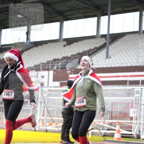 07.12.2025 - St. Pauli X-Mass-Run No. 15 Patografie http://msf.ph/oto/9372148 07.12.2025 11:48:42 Ziel 1613, 1891, 1911, 1966, 1967, 2008, 2075, 2148, 2717, 2718, 3023, 3388, 3646, 3926, 4134, 4423, 4424, 4426, 4477, 4480 meine-sportfotos.de