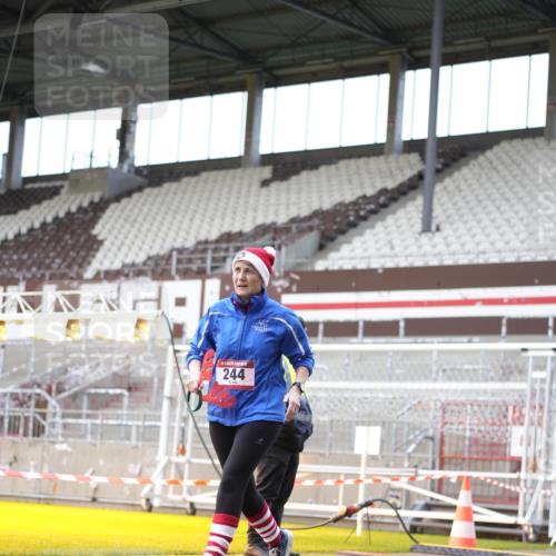 07.12.2025 - St. Pauli X-Mass-Run No. 15 Patografie http://msf.ph/oto/9372154 07.12.2025 11:48:49 Ziel 24, 146, 244, 548, 1613, 1966, 1967, 2008, 2075, 2148, 2717, 2718, 3926 meine-sportfotos.de