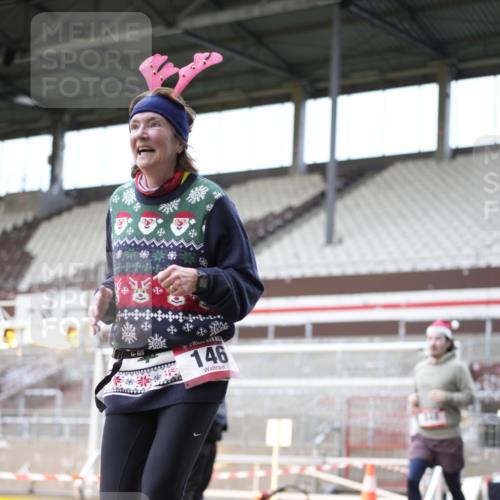 07.12.2025 - St. Pauli X-Mass-Run No. 15 Patografie http://msf.ph/oto/9372158 07.12.2025 11:48:51 Ziel 24, 146, 244, 548, 1613, 1966, 1967, 2075, 2148, 2717, 2718 meine-sportfotos.de