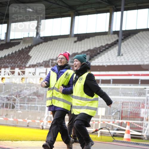 07.12.2025 - St. Pauli X-Mass-Run No. 15 Patografie http://msf.ph/oto/9372177 07.12.2025 11:49:00 Ziel 24, 146, 244, 548, 701, 703 meine-sportfotos.de