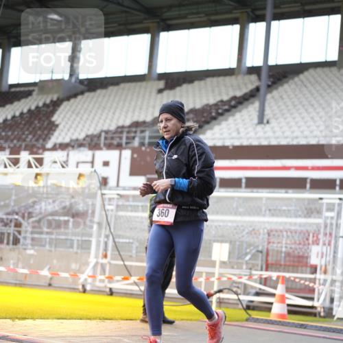 07.12.2025 - St. Pauli X-Mass-Run No. 15 Patografie http://msf.ph/oto/9372183 07.12.2025 11:49:13 Ziel 360, 1992, 1993, 4601 meine-sportfotos.de