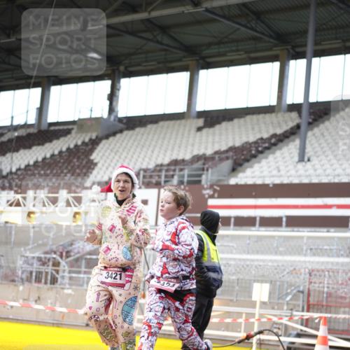 07.12.2025 - St. Pauli X-Mass-Run No. 15 Patografie http://msf.ph/oto/9372191 07.12.2025 11:49:21 Ziel 360, 1992, 1993, 2003, 2344, 2346, 3421, 3424, 4601, 4643, 4646 meine-sportfotos.de