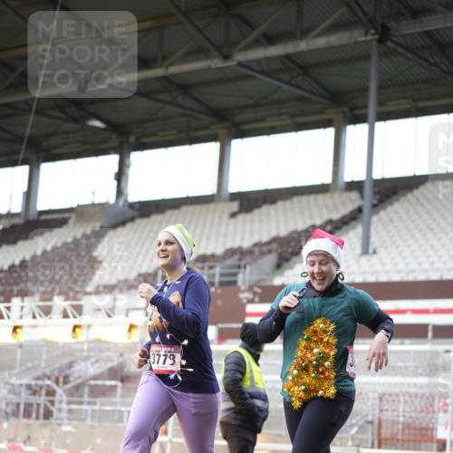 07.12.2025 - St. Pauli X-Mass-Run No. 15 Patografie http://msf.ph/oto/9372239 07.12.2025 11:49:55 Ziel 2118, 3660, 3778 meine-sportfotos.de