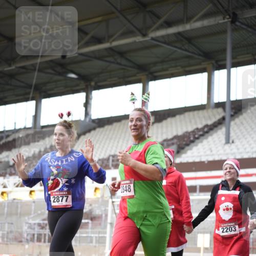 07.12.2025 - St. Pauli X-Mass-Run No. 15 Patografie http://msf.ph/oto/9372252 07.12.2025 11:50:07 Ziel 1890, 2118, 2203, 2210, 2848, 2872, 2877, 3660, 3697, 3778, 4184 meine-sportfotos.de