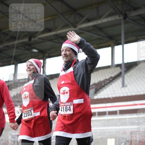 07.12.2025 - St. Pauli X-Mass-Run No. 15 Patografie http://msf.ph/oto/9372258 07.12.2025 11:50:08 Ziel 1890, 2118, 2203, 2210, 2848, 2872, 2877, 3660, 3697, 3778, 4184 meine-sportfotos.de