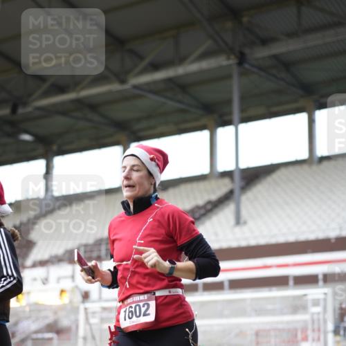 07.12.2025 - St. Pauli X-Mass-Run No. 15 Patografie http://msf.ph/oto/9372271 07.12.2025 11:50:35 Ziel 196, 206, 1599, 1602, 3913, 3958 meine-sportfotos.de