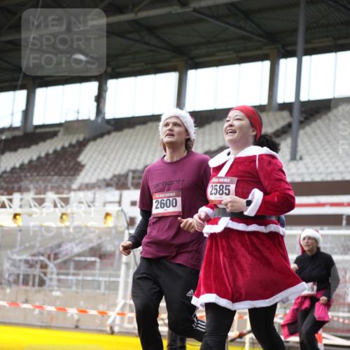 07.12.2025 - St. Pauli X-Mass-Run No. 15 Patografie http://msf.ph/oto/9372315 07.12.2025 11:51:15 Ziel 2374, 2585, 2589, 2670, 2672, 3116, 3449, 3451, 3959, 4340, 4609 meine-sportfotos.de