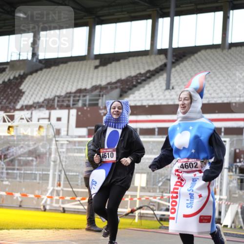 07.12.2025 - St. Pauli X-Mass-Run No. 15 Patografie http://msf.ph/oto/9372345 07.12.2025 11:51:33 Ziel 648, 650, 2025, 2027, 2374, 3449, 3451, 3790, 3853, 3875, 3959, 4340, 4602, 4610 meine-sportfotos.de