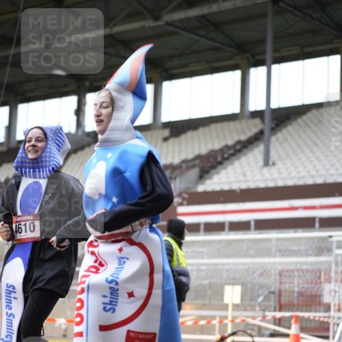 07.12.2025 - St. Pauli X-Mass-Run No. 15 Patografie http://msf.ph/oto/9372349 07.12.2025 11:51:34 Ziel 648, 650, 2025, 2027, 2374, 3449, 3451, 3790, 3794, 3795, 3853, 3875, 4340, 4602, 4610 meine-sportfotos.de