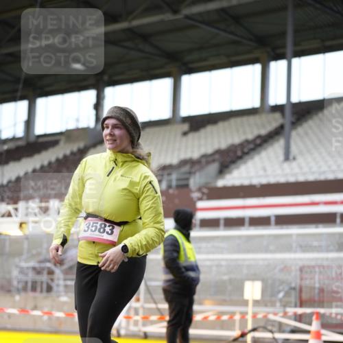 07.12.2025 - St. Pauli X-Mass-Run No. 15 Patografie http://msf.ph/oto/9372365 07.12.2025 11:51:47 Ziel 1916, 3583, 3790, 3794, 3795, 3853, 4602, 4610 meine-sportfotos.de