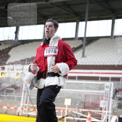 07.12.2025 - St. Pauli X-Mass-Run No. 15 Patografie http://msf.ph/oto/9372366 07.12.2025 11:51:48 Ziel 1916, 3583, 3790, 3794, 3795, 3853, 4602, 4610 meine-sportfotos.de