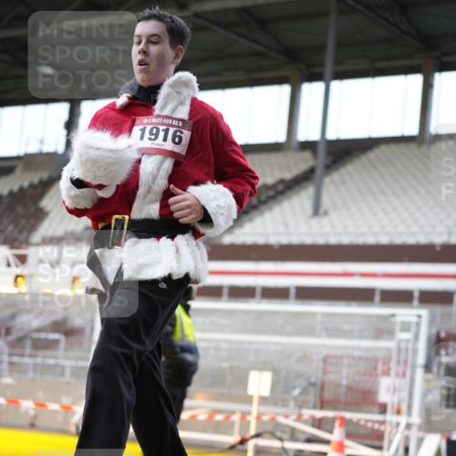 07.12.2025 - St. Pauli X-Mass-Run No. 15 Patografie http://msf.ph/oto/9372368 07.12.2025 11:51:48 Ziel 1916, 3583, 3790, 3794, 3795, 3853, 4602, 4610 meine-sportfotos.de