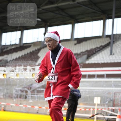 07.12.2025 - St. Pauli X-Mass-Run No. 15 Patografie http://msf.ph/oto/9372385 07.12.2025 11:52:05 Ziel 2121, 3445, 3648, 3650, 3659, 3865 meine-sportfotos.de