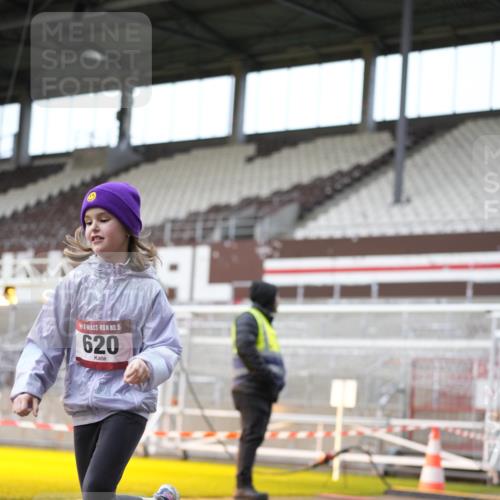 07.12.2025 - St. Pauli X-Mass-Run No. 15 Patografie http://msf.ph/oto/9372398 07.12.2025 11:52:18 Ziel 613, 618, 620, 627, 644, 2121, 3276, 3280, 3886 meine-sportfotos.de