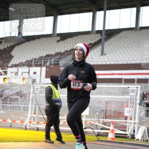 07.12.2025 - St. Pauli X-Mass-Run No. 15 Patografie http://msf.ph/oto/9372402 07.12.2025 11:52:20 Ziel 613, 618, 620, 627, 644, 3276, 3280, 3886 meine-sportfotos.de