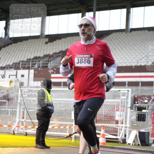 07.12.2025 - St. Pauli X-Mass-Run No. 15 Patografie http://msf.ph/oto/9372408 07.12.2025 11:52:23 Ziel 613, 618, 620, 627, 644, 3276, 3280, 3886 meine-sportfotos.de