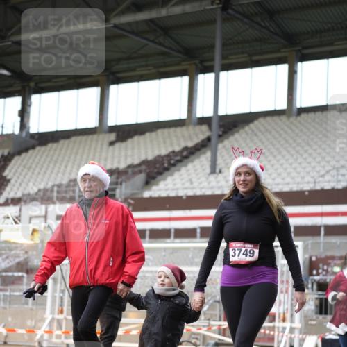 07.12.2025 - St. Pauli X-Mass-Run No. 15 Patografie http://msf.ph/oto/9372436 07.12.2025 11:52:59 Ziel 104, 1238, 1239, 1467, 1592, 1803, 2685, 2735, 2966, 3006, 3355, 3356, 3749, 3750 meine-sportfotos.de