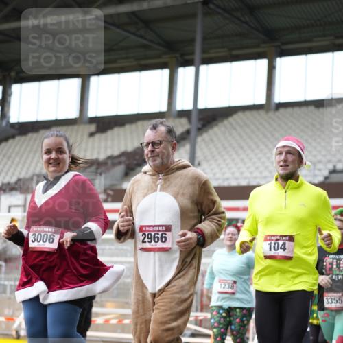 07.12.2025 - St. Pauli X-Mass-Run No. 15 Patografie http://msf.ph/oto/9372440 07.12.2025 11:53:01 Ziel 104, 1238, 1239, 1289, 1290, 1467, 1592, 1803, 2685, 2735, 2966, 3006, 3355, 3356, 3749, 3750 meine-sportfotos.de