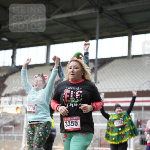 07.12.2025 - St. Pauli X-Mass-Run No. 15 Patografie http://msf.ph/oto/9372442 07.12.2025 11:53:03 Ziel 104, 524, 1238, 1239, 1289, 1290, 1467, 1592, 1803, 2685, 2735, 2966, 3006, 3355, 3356, 3749, 3750 meine-sportfotos.de