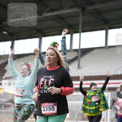 07.12.2025 - St. Pauli X-Mass-Run No. 15 Patografie http://msf.ph/oto/9372444 07.12.2025 11:53:03 Ziel 104, 524, 1238, 1239, 1289, 1290, 1467, 1592, 1803, 2685, 2735, 2966, 3006, 3355, 3356, 3749, 3750 meine-sportfotos.de