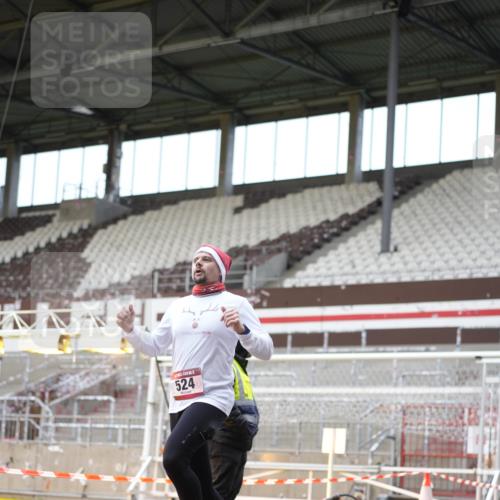 07.12.2025 - St. Pauli X-Mass-Run No. 15 Patografie http://msf.ph/oto/9372458 07.12.2025 11:53:07 Ziel 104, 524, 1238, 1239, 1289, 1290, 1803, 2685, 2735, 2966, 3006, 3355, 3356, 3749, 3750, 4248 meine-sportfotos.de