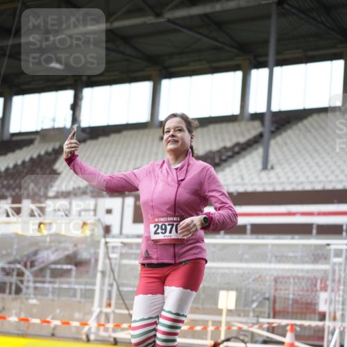 07.12.2025 - St. Pauli X-Mass-Run No. 15 Patografie http://msf.ph/oto/9372504 07.12.2025 11:54:06 Ziel 2229, 2625, 2626, 2629, 2759, 2963, 2970, 3031, 3247, 3418, 3989 meine-sportfotos.de