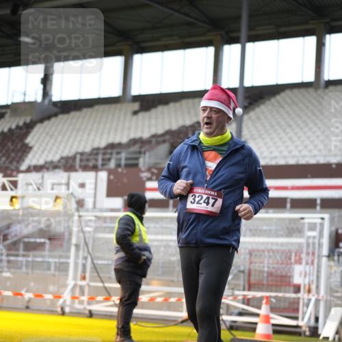 07.12.2025 - St. Pauli X-Mass-Run No. 15 Patografie http://msf.ph/oto/9372509 07.12.2025 11:54:10 Ziel 2229, 2625, 2626, 2629, 2759, 2963, 2970, 3031, 3247, 3418, 3989 meine-sportfotos.de