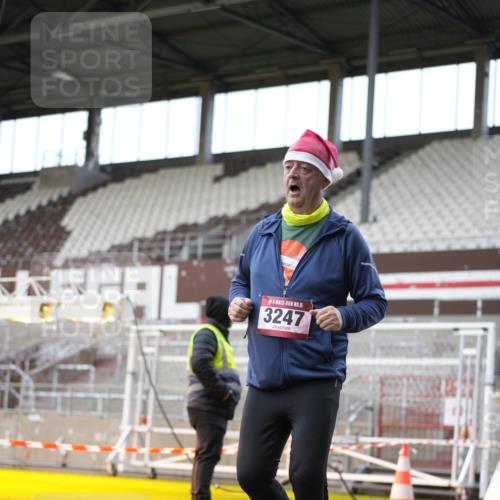 07.12.2025 - St. Pauli X-Mass-Run No. 15 Patografie http://msf.ph/oto/9372510 07.12.2025 11:54:10 Ziel 2229, 2625, 2626, 2629, 2759, 2963, 2970, 3031, 3247, 3418, 3989 meine-sportfotos.de