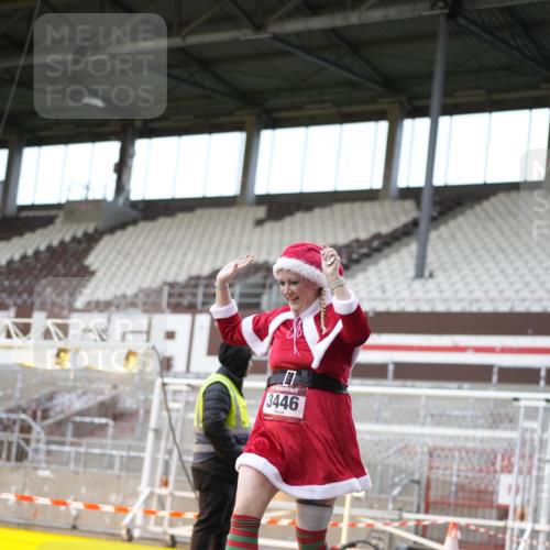 07.12.2025 - St. Pauli X-Mass-Run No. 15 Patografie http://msf.ph/oto/9372512 07.12.2025 11:54:19 Ziel 2963, 2970, 3247, 3446, 3989 meine-sportfotos.de