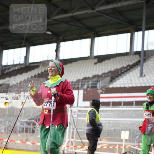 07.12.2025 - St. Pauli X-Mass-Run No. 15 Patografie http://msf.ph/oto/9372524 07.12.2025 11:54:28 Ziel 1331, 1784, 2775, 2778, 2782, 2783, 3446 meine-sportfotos.de