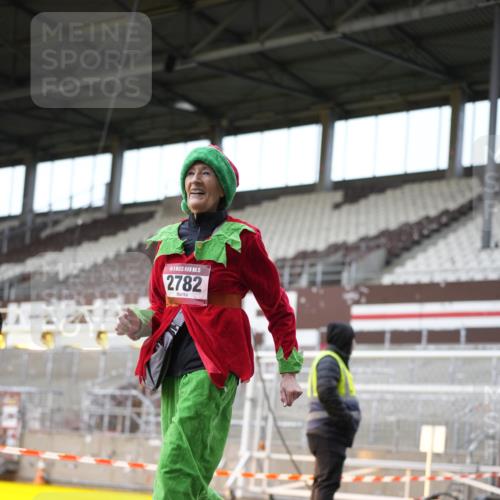 07.12.2025 - St. Pauli X-Mass-Run No. 15 Patografie http://msf.ph/oto/9372528 07.12.2025 11:54:29 Ziel 333, 1331, 1784, 2775, 2778, 2782, 2783, 3446 meine-sportfotos.de