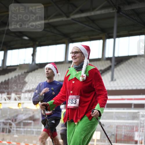 07.12.2025 - St. Pauli X-Mass-Run No. 15 Patografie http://msf.ph/oto/9372534 07.12.2025 11:54:31 Ziel 333, 1331, 1784, 2775, 2778, 2782, 2783, 3446 meine-sportfotos.de