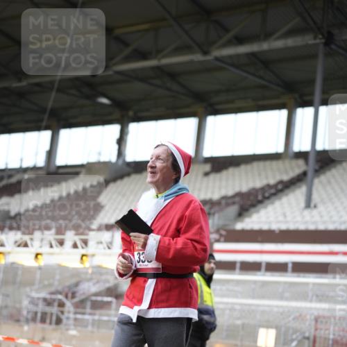 07.12.2025 - St. Pauli X-Mass-Run No. 15 Patografie http://msf.ph/oto/9372535 07.12.2025 11:54:35 Ziel 333, 1331, 1784, 2775, 2778, 2782, 2783 meine-sportfotos.de