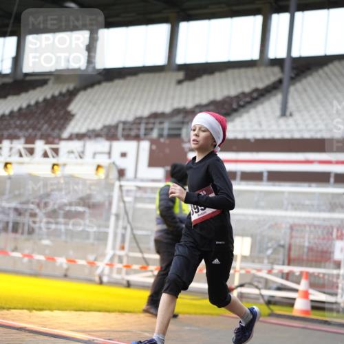 07.12.2025 - St. Pauli X-Mass-Run No. 15 Patografie http://msf.ph/oto/9372545 07.12.2025 11:55:08 Ziel 1448, 1657, 1720, 2671, 3991 meine-sportfotos.de