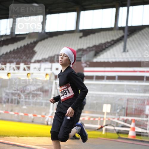 07.12.2025 - St. Pauli X-Mass-Run No. 15 Patografie http://msf.ph/oto/9372547 07.12.2025 11:55:08 Ziel 1448, 1657, 1720, 2671, 3991 meine-sportfotos.de