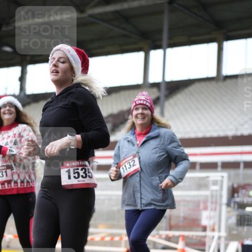 07.12.2025 - St. Pauli X-Mass-Run No. 15 Patografie http://msf.ph/oto/9372570 07.12.2025 11:55:30 Ziel 299, 1131, 1132, 1535, 1835, 3611, 4013, 4785 meine-sportfotos.de