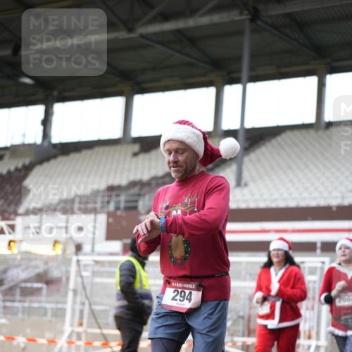 07.12.2025 - St. Pauli X-Mass-Run No. 15 Patografie http://msf.ph/oto/9372583 07.12.2025 11:55:49 Ziel 294, 299, 1042, 2077, 2094 meine-sportfotos.de
