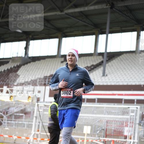 07.12.2025 - St. Pauli X-Mass-Run No. 15 Patografie http://msf.ph/oto/9372596 07.12.2025 11:55:56 Ziel 294, 1042, 2077, 2094, 2455, 3802 meine-sportfotos.de