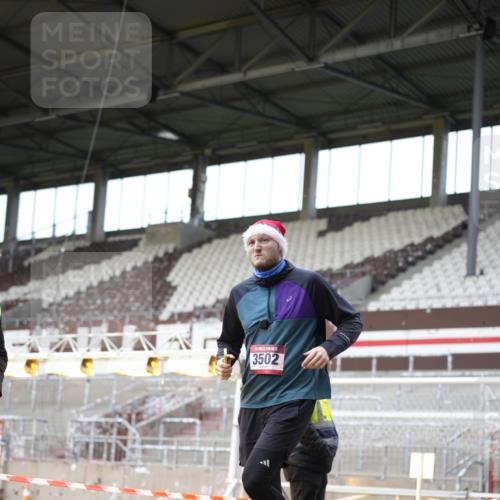 07.12.2025 - St. Pauli X-Mass-Run No. 15 Patografie http://msf.ph/oto/9372604 07.12.2025 11:56:02 Ziel 294, 1030, 1042, 1144, 2077, 2094, 2455, 3499, 3502, 3802 meine-sportfotos.de