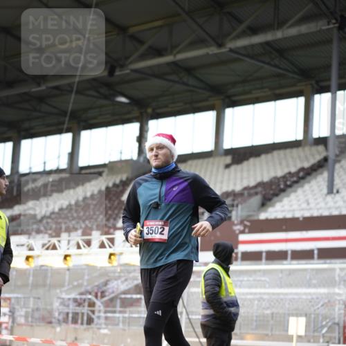07.12.2025 - St. Pauli X-Mass-Run No. 15 Patografie http://msf.ph/oto/9372606 07.12.2025 11:56:02 Ziel 294, 1030, 1042, 1144, 2077, 2094, 2455, 3499, 3502, 3802 meine-sportfotos.de