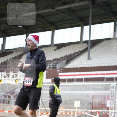 07.12.2025 - St. Pauli X-Mass-Run No. 15 Patografie http://msf.ph/oto/9372624 07.12.2025 11:56:06 Ziel 1030, 1144, 2455, 3499, 3502, 3802 meine-sportfotos.de