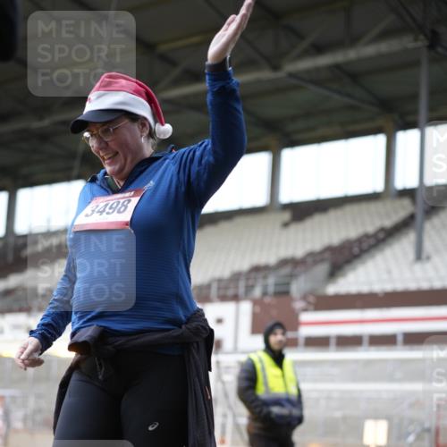 07.12.2025 - St. Pauli X-Mass-Run No. 15 Patografie http://msf.ph/oto/9372639 07.12.2025 11:56:21 Ziel 1088, 1144, 3496, 3498, 3511, 3900 meine-sportfotos.de