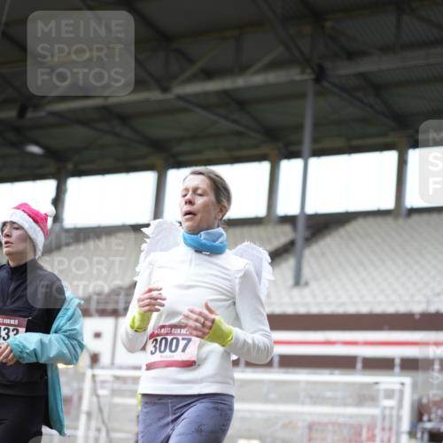 07.12.2025 - St. Pauli X-Mass-Run No. 15 Patografie http://msf.ph/oto/9372644 07.12.2025 11:56:28 Ziel 1088, 2929, 3007, 3433, 3496, 3498, 3511, 3843, 3900 meine-sportfotos.de