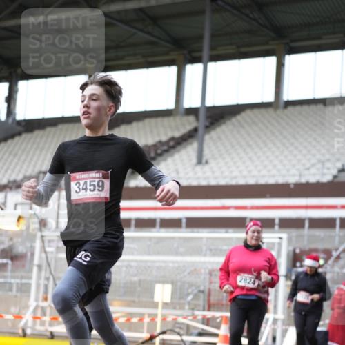 07.12.2025 - St. Pauli X-Mass-Run No. 15 Patografie http://msf.ph/oto/9372681 07.12.2025 11:56:45 Ziel 2596, 2598, 2599, 2824, 2825, 2826, 2929, 2932, 3459, 3842, 3843, 3844, 4172, 4174 meine-sportfotos.de