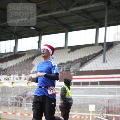 07.12.2025 - St. Pauli X-Mass-Run No. 15 Patografie http://msf.ph/oto/9372694 07.12.2025 11:56:52 Ziel 722, 1271, 2596, 2598, 2599, 2824, 2825, 2826, 3383, 3459, 4172, 4174 meine-sportfotos.de