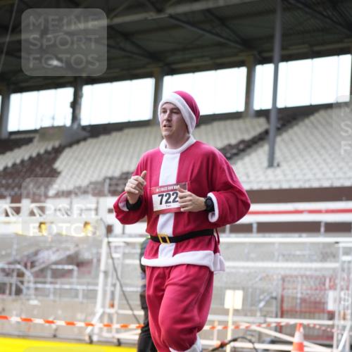 07.12.2025 - St. Pauli X-Mass-Run No. 15 Patografie http://msf.ph/oto/9373064 07.12.2025 11:56:56 Ziel 722, 1271, 1836, 1877, 2596, 2598, 2599, 2824, 2825, 2826, 3383, 3459, 4172, 4174 meine-sportfotos.de