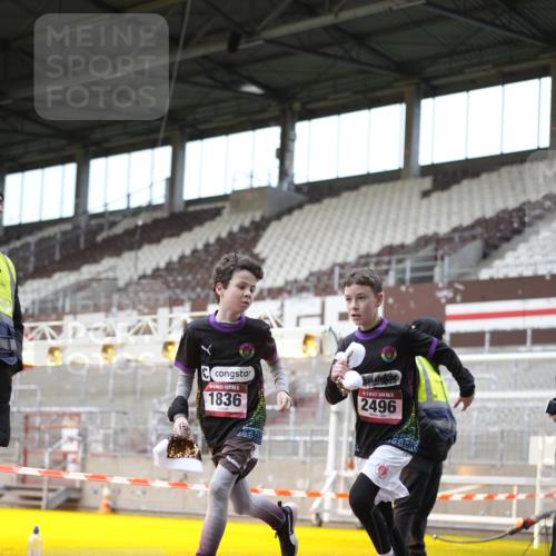 07.12.2025 - St. Pauli X-Mass-Run No. 15 Patografie http://msf.ph/oto/9373065 07.12.2025 11:57:01 Ziel 722, 1271, 1836, 1877, 2496, 2825, 2826, 3383 meine-sportfotos.de