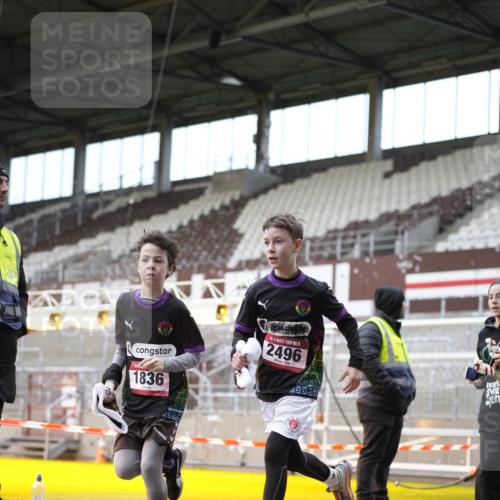 07.12.2025 - St. Pauli X-Mass-Run No. 15 Patografie http://msf.ph/oto/9373066 07.12.2025 11:57:01 Ziel 722, 1271, 1836, 1877, 2496, 2825, 2826, 3383 meine-sportfotos.de