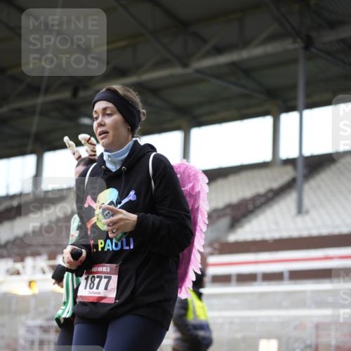 07.12.2025 - St. Pauli X-Mass-Run No. 15 Patografie http://msf.ph/oto/9373070 07.12.2025 11:57:03 Ziel 722, 1271, 1836, 1877, 2496, 2825, 2826, 3383 meine-sportfotos.de